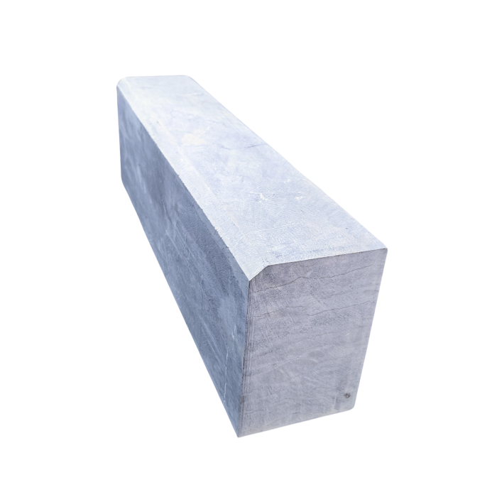 Boordsteen Chinese Blauwe hardsteen met velling 2/2.